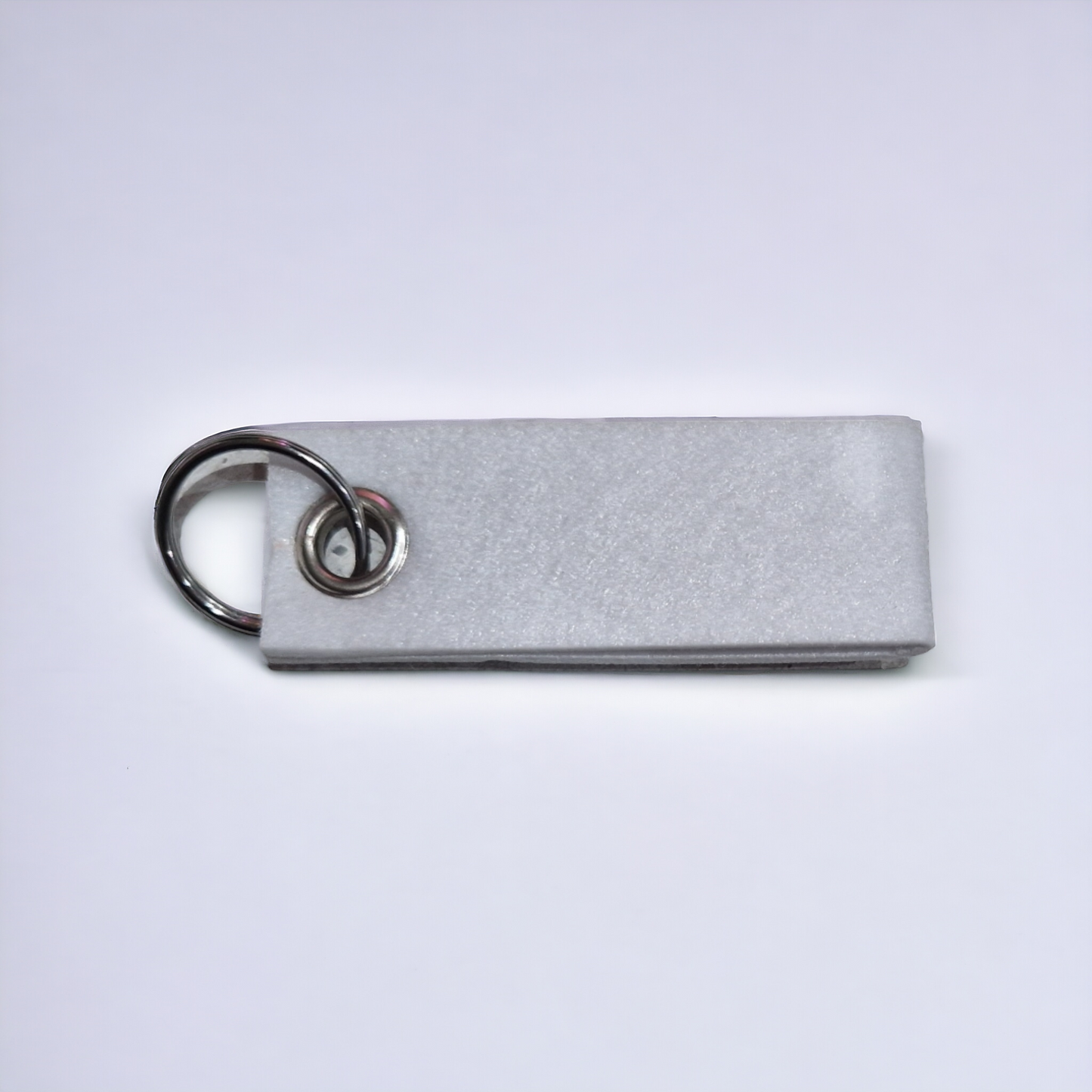 vilt sleutelhanger wit