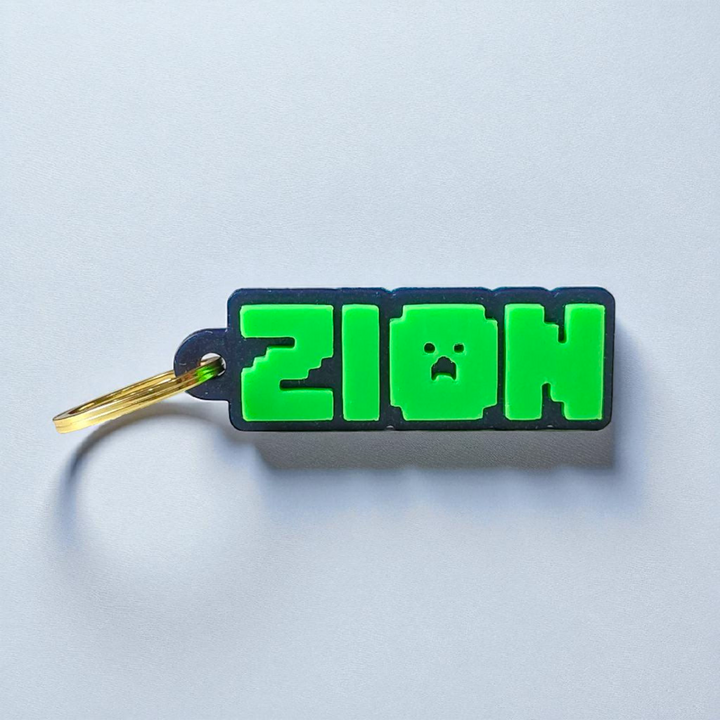 Minecraft sleutelhanger met naam voor aan de schooltas
