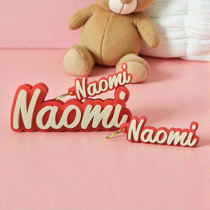 Kraamcadeau set - 2 sleutelhangers met naam + naambordje